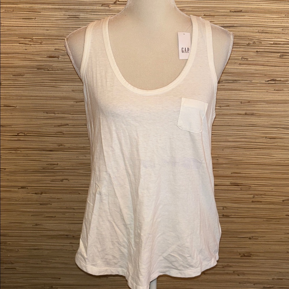 GAP white 100% cotton Sleeveless tank Top with Pocket scoop neck nwt new!